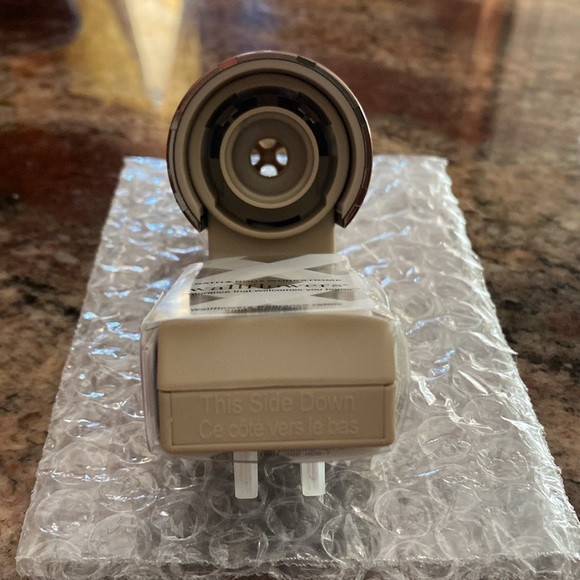 “Brushed Faux Copper Flare” Wallflowers Fragrance Plug-In Bath & Body Works, NWT - Picture 7 of 7